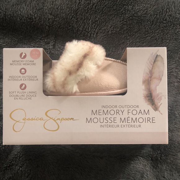 Jessica Simpson NWT medium size 7-8 memory foam slippers - Picture 3 of 3